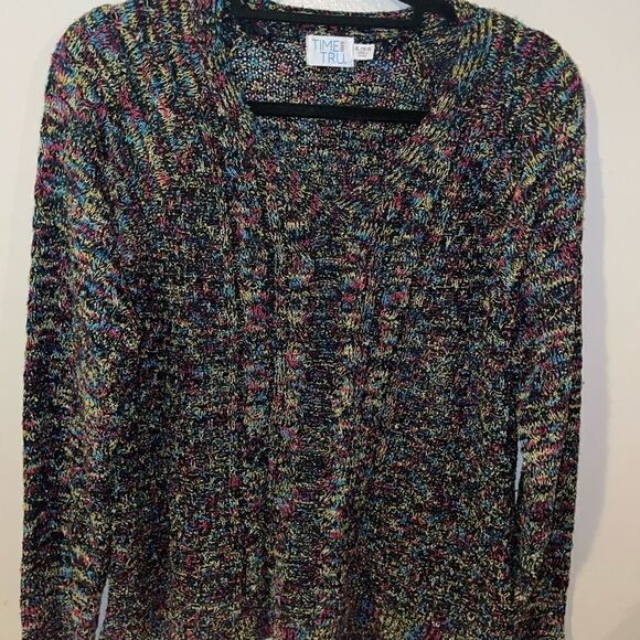 Time and Tru V-neck Sweater - Picture 2 of 5
